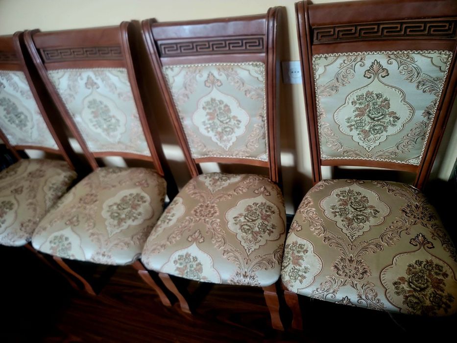 Стулья почти новые 12шт дерево дуб срочно