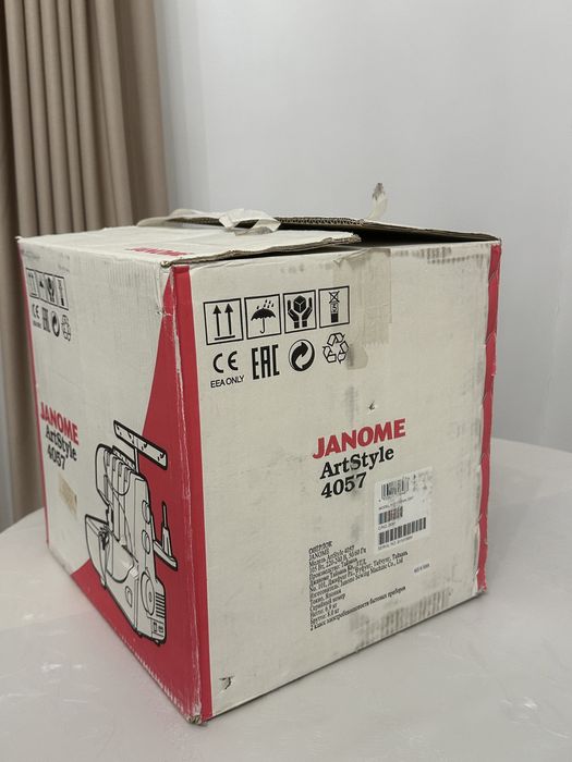 Продам Оверлок Janome 4057
