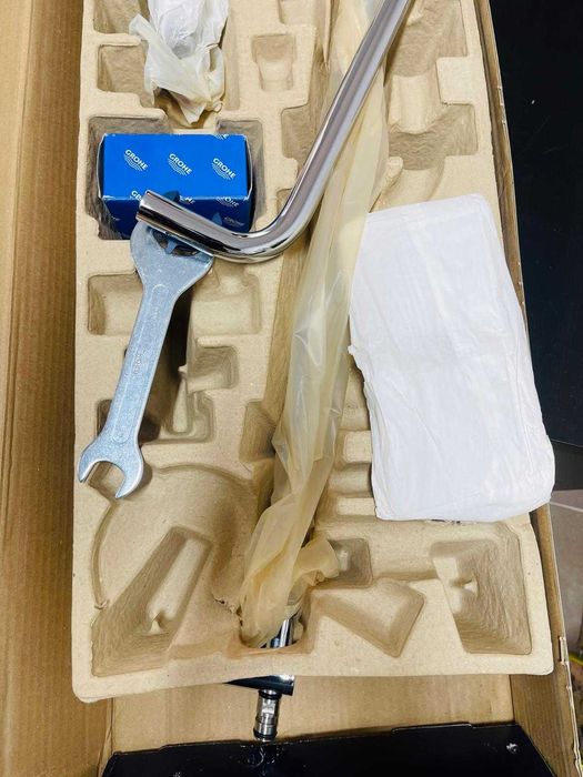 Coloană de duș termostatică GROHE Vitalio Joy 260