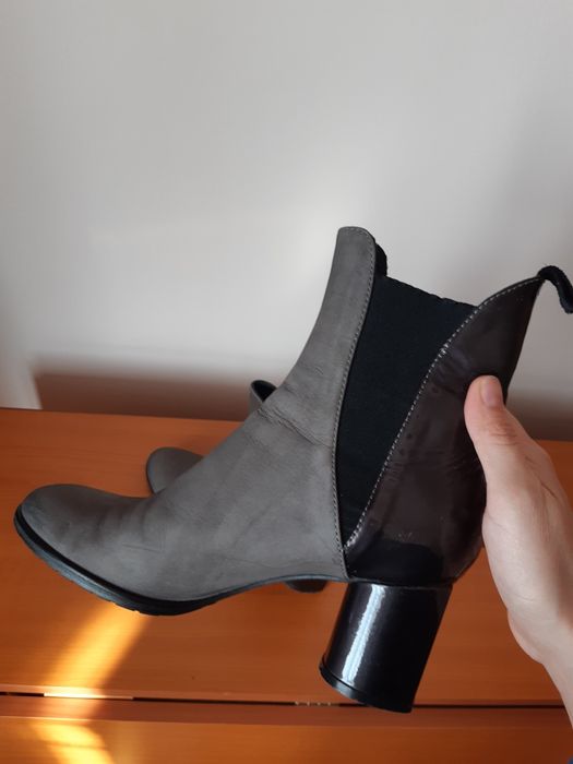 Botine din piele naturala