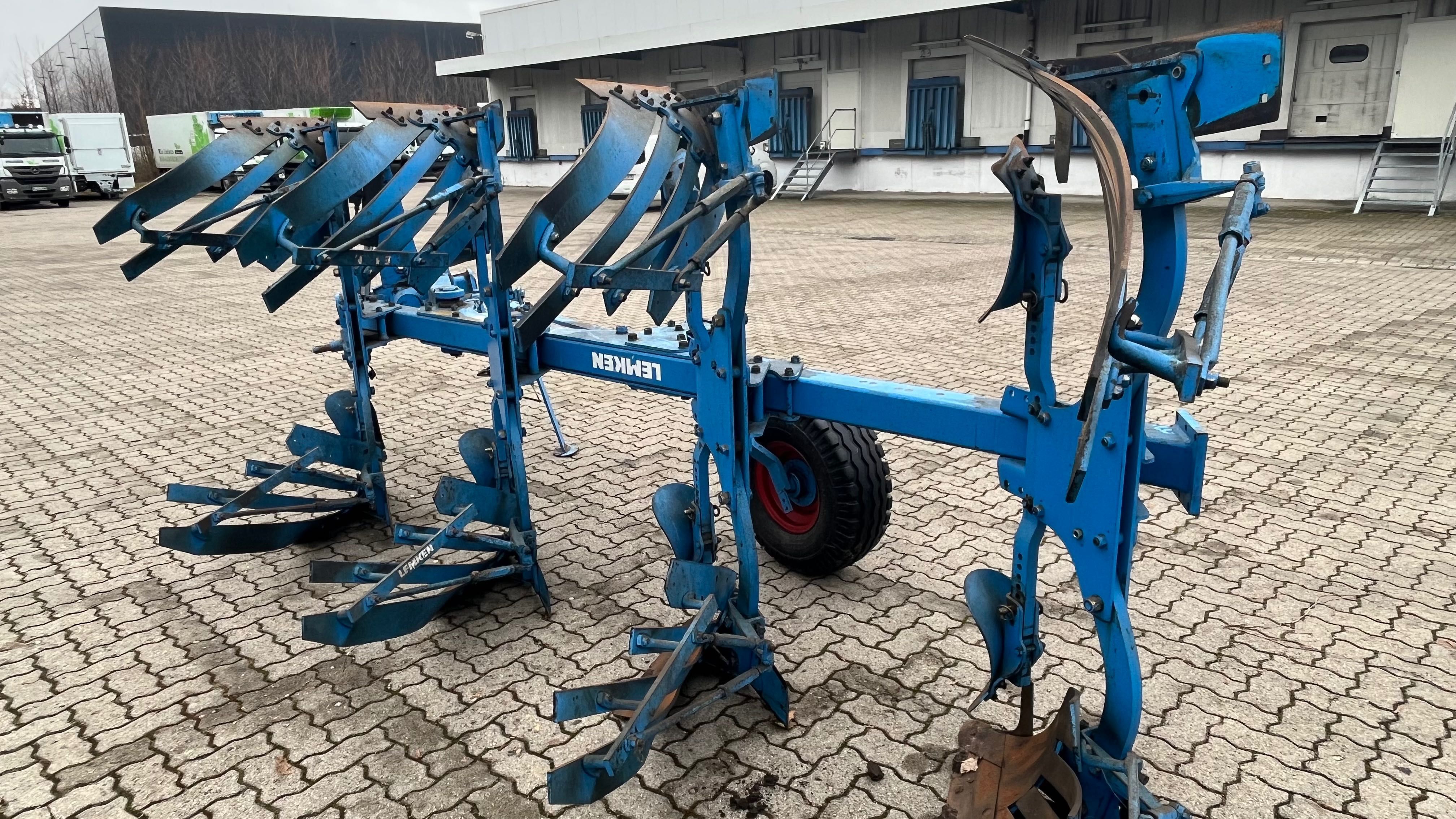 Lemken Europal 6 Omoch, Claas, Case , John derry, Belarus tortadi