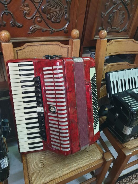 Vand acordeon parot