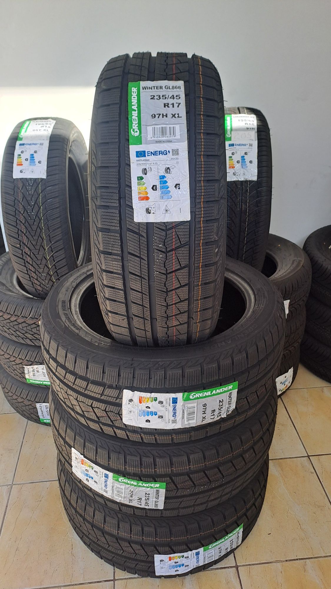 Anvelope noi iarna 235 45 r17 DOT 2024