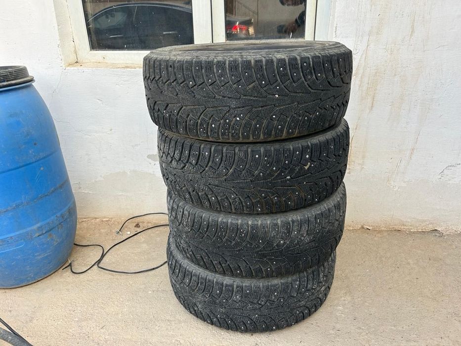 Зимный балон шипи 215.55.R17