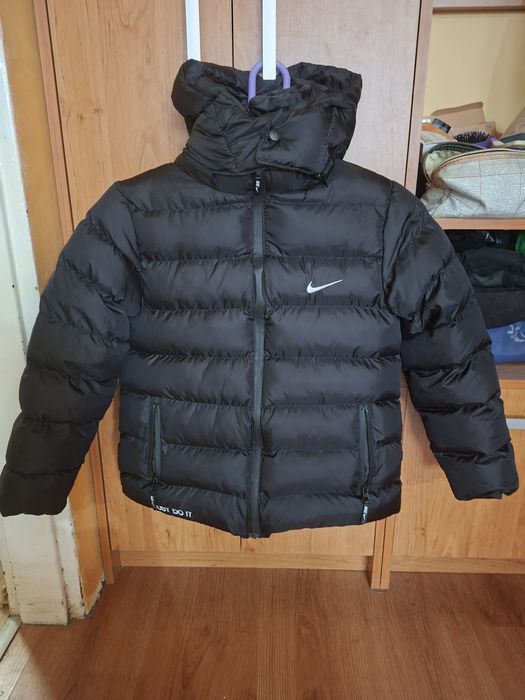 Чисто ново детско яке Nike