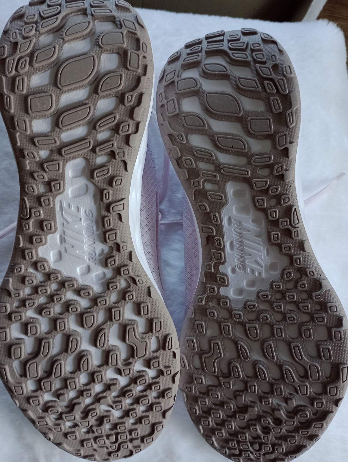 Маратонки  Nike N42 -80лв.
