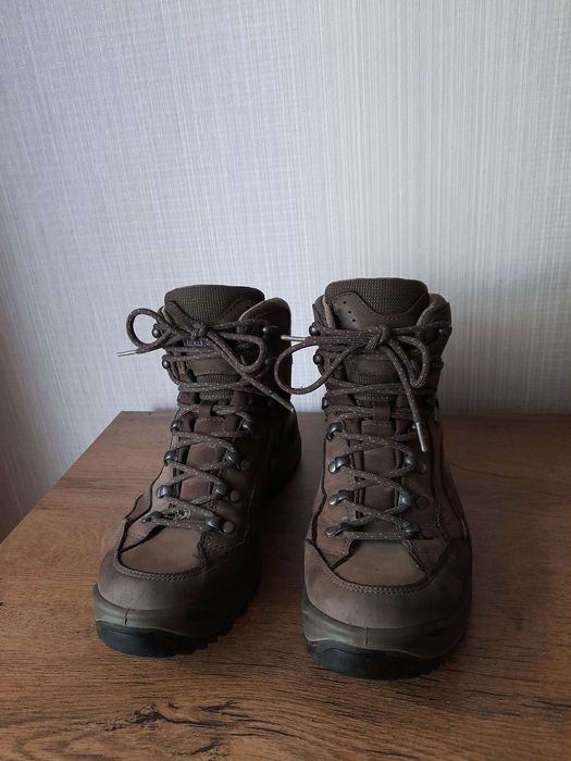 LOWA RENEGADE gore tex обувки 39 номер.