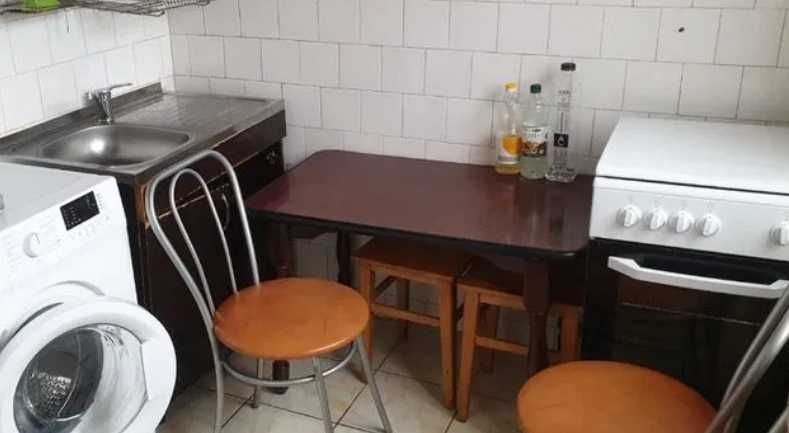 Дава се под наем Тристаен апартамент в Бургас, Славейков - 90 кв.м за 433.5 € - Снимка #1