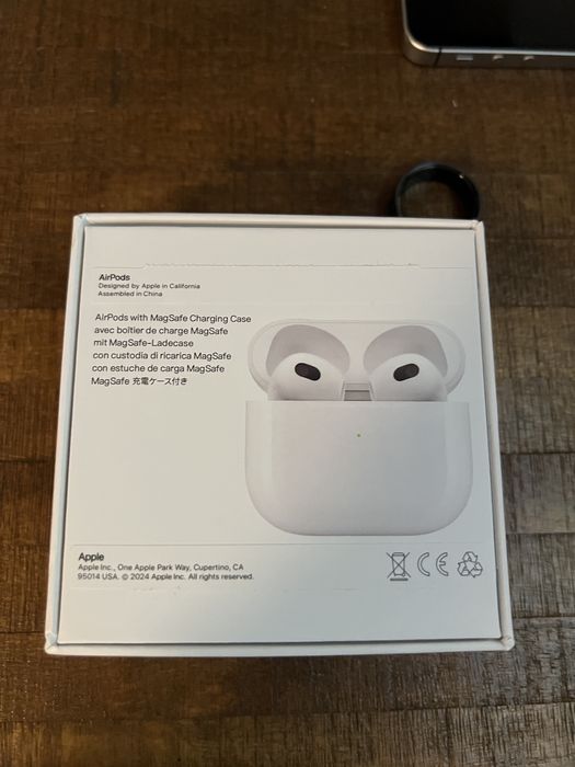 Cutie Airpods originala cu accesorii