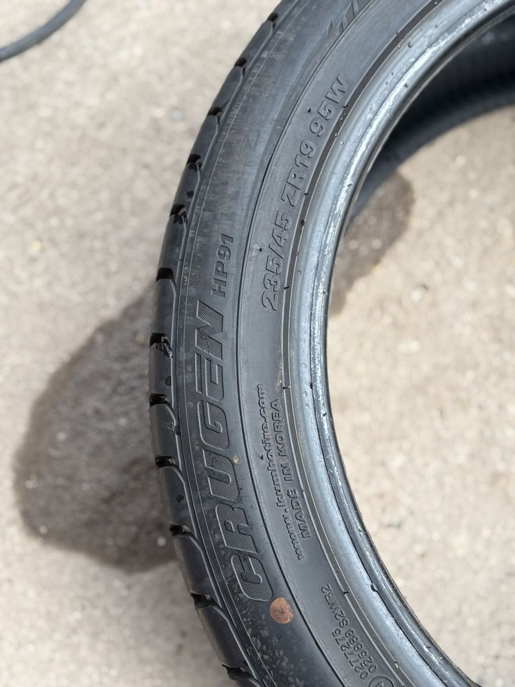 235/45/19 GoodYear 2 бр Kumho 2 бр