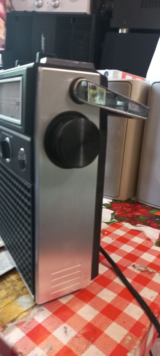 o bijuterie vintage: radiocasetofon Akai ct-5