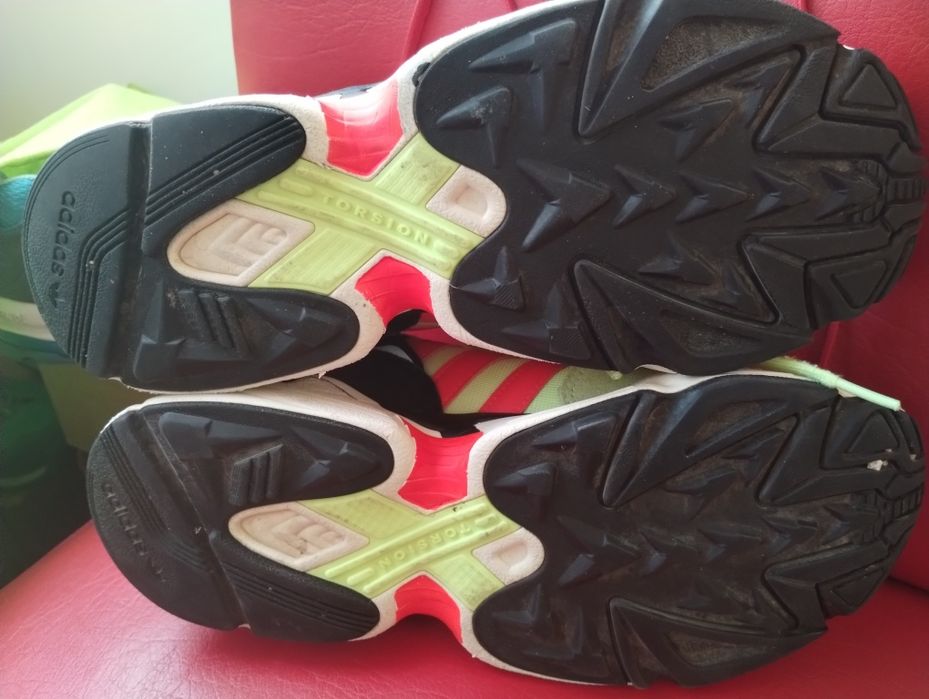 Adidasi Adidas Torsion