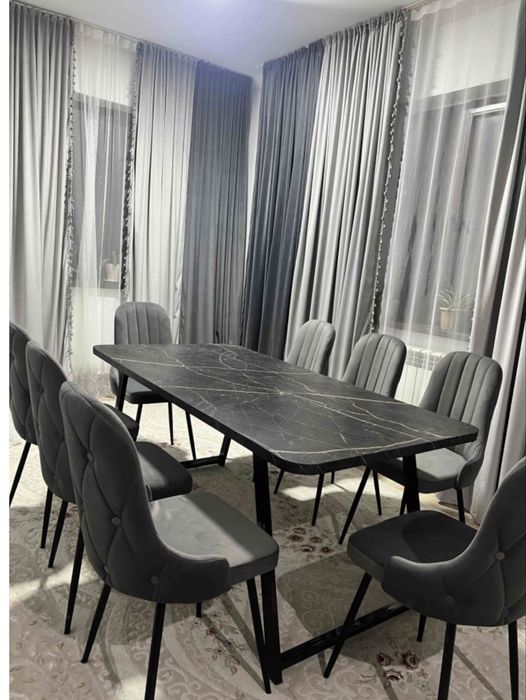 Продам обеденный стол