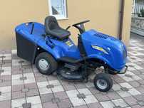 Tractoras tuns iarba gazon