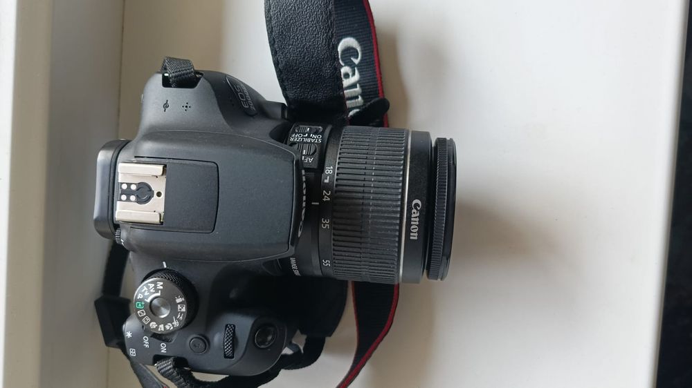 Цифравой фотоапарат CanonEOS2000d