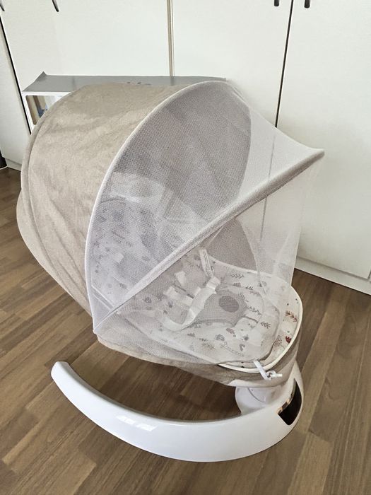 Leagăn electric cu 5 trepte de viteză