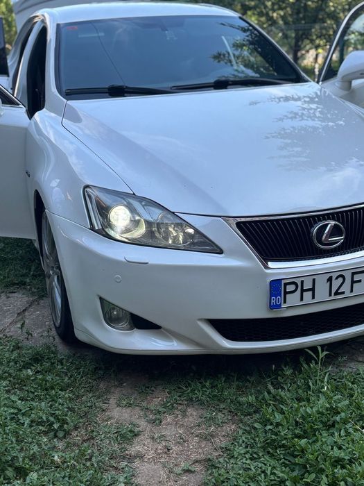 Lexus Seria IS