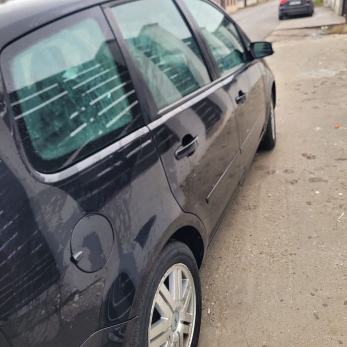 Vand Ford focus 2004 stare impecabila