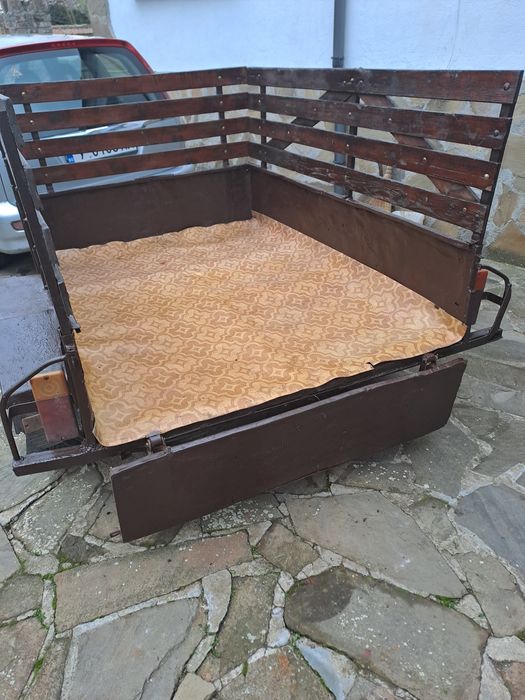 Автомобилно ремарке с регистрация