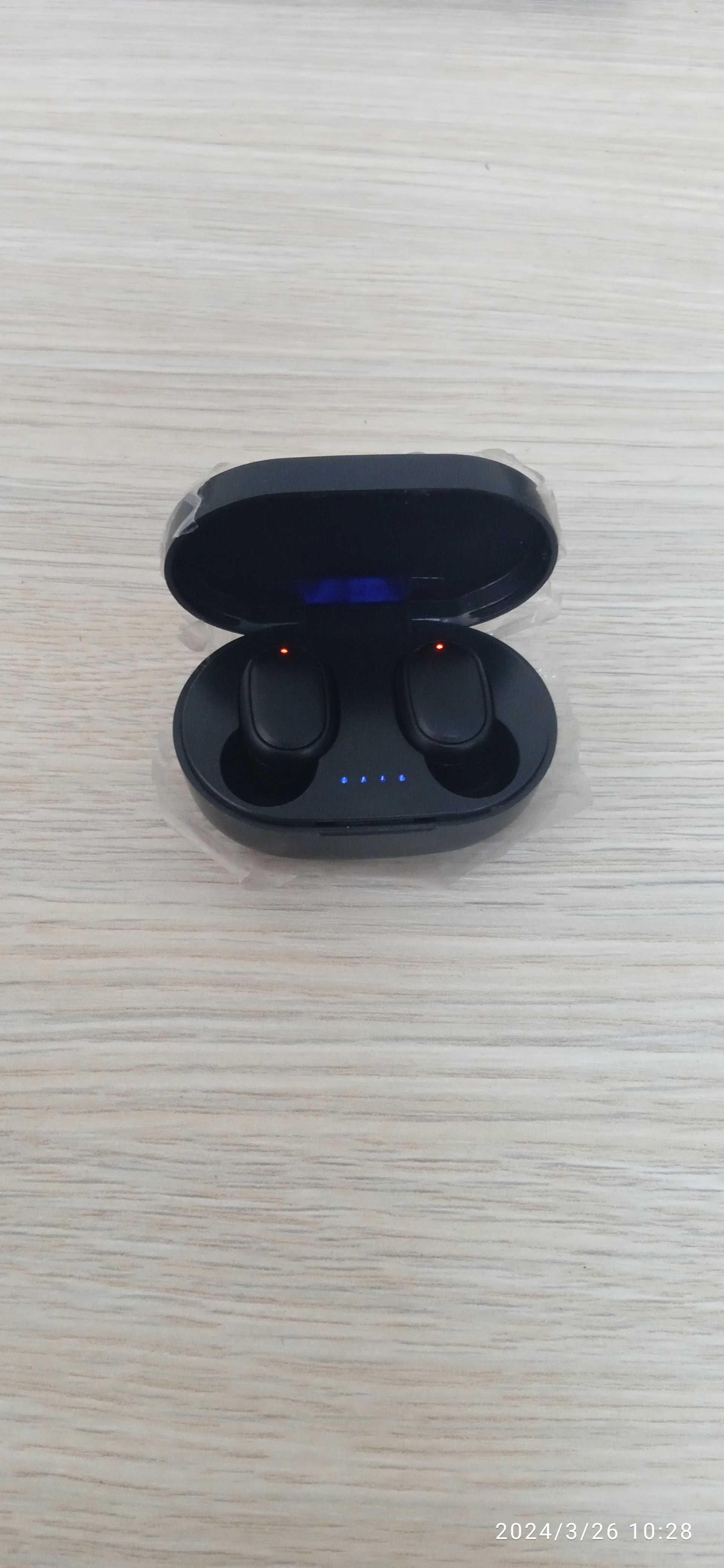 Bluetooth  naushnik sotiladi yangi karopka