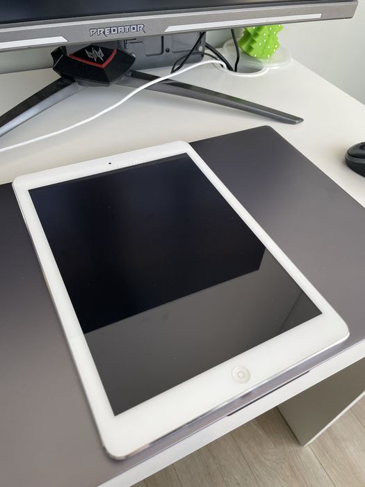 Планшет Apple Ipad Air