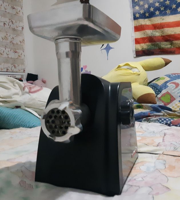 Электрическая мясо-рубка Nikai