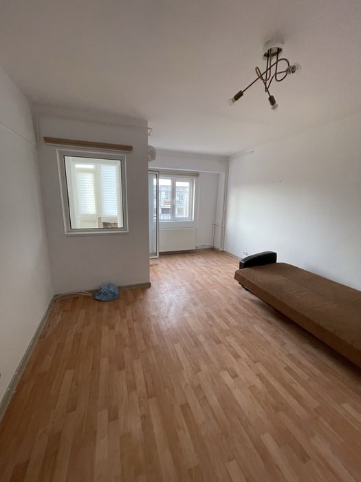 Garsoniera 40 mp Zona Sebastian Drumul Sarii