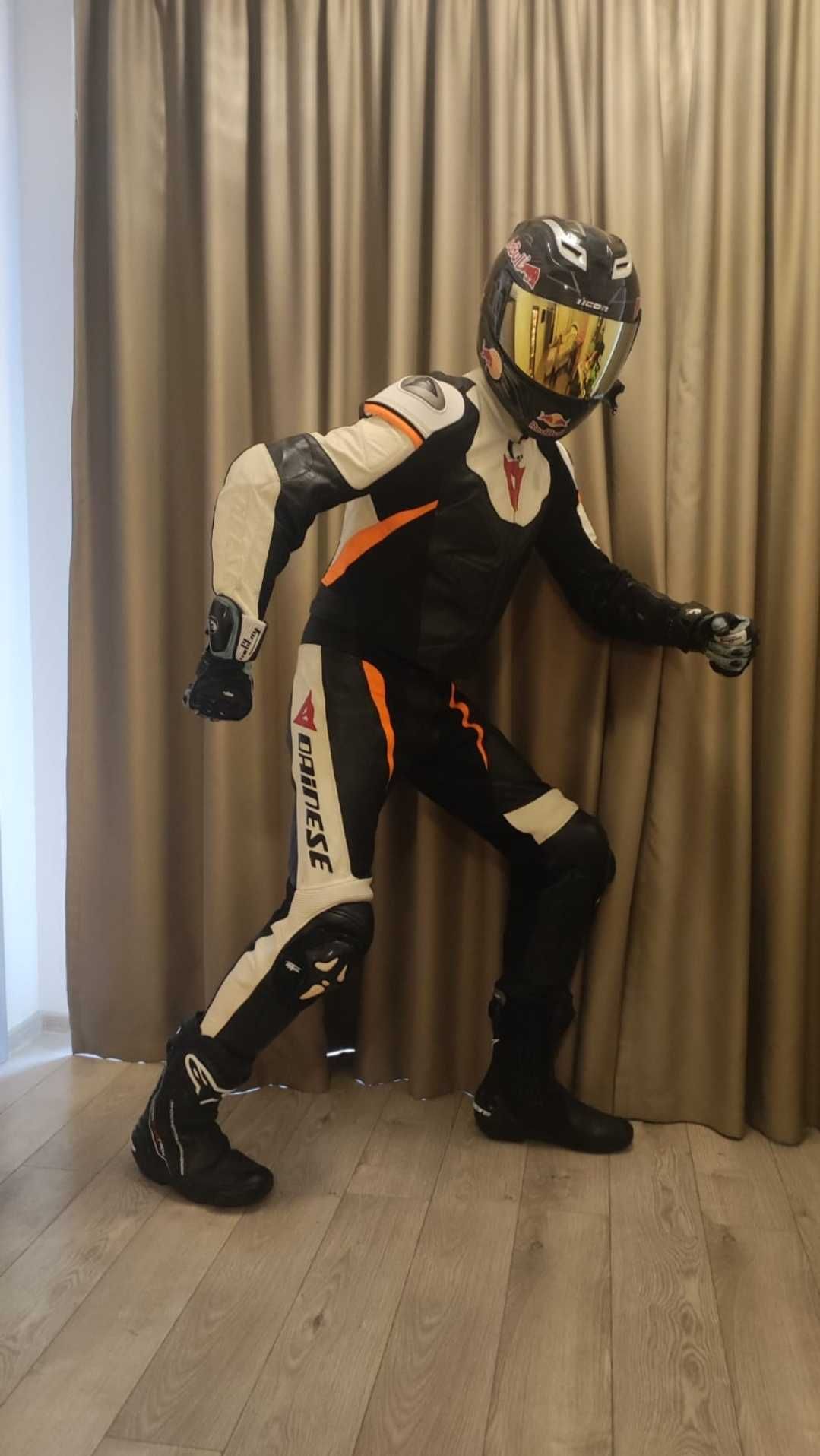Moto costum DAINESE 54