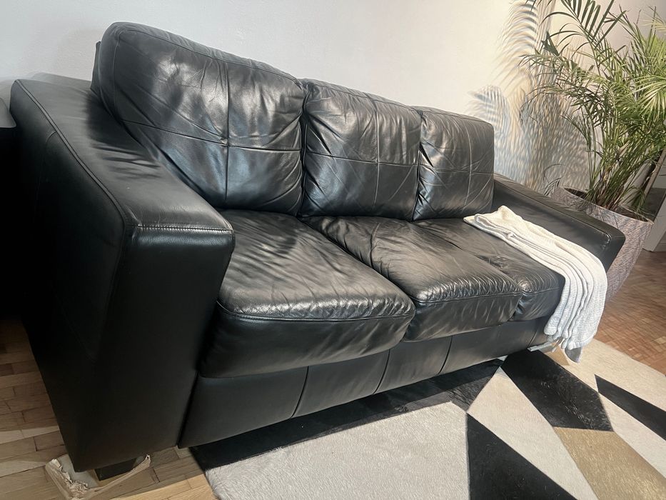 Canapea din piele naturală