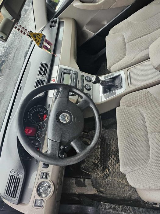 Vw passat b6 2000 tdi 140 de cai. Masina rulează foarte