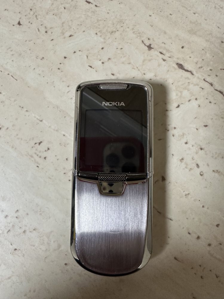 Nokia 8800 silver  articole