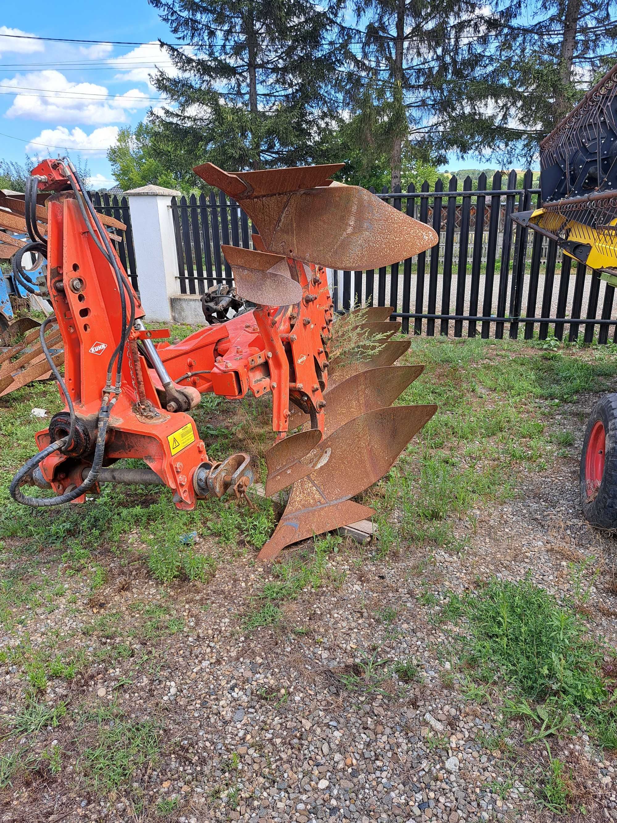 CASE MAGNUM MX 240 ,plug kuhn  scarificator perrein