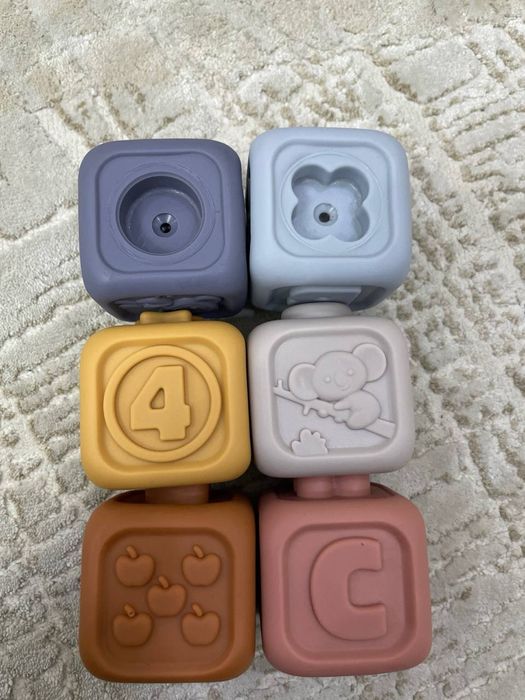 Резиновая пирамидка для детей. Новая.