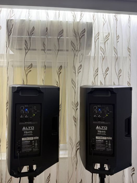 2 Boxe cu amplificator Alto TS 415, 2500W