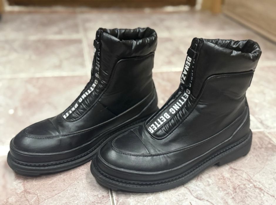 Ghete benaza din piele