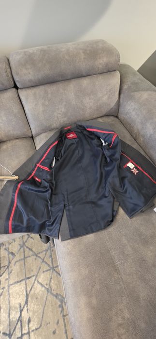 Мъжки Костюм ! Нов!FINSHLEY & HARDING!Размер М, slim fit!