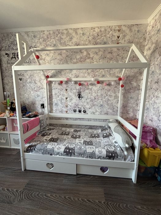 Продам кровать детскую