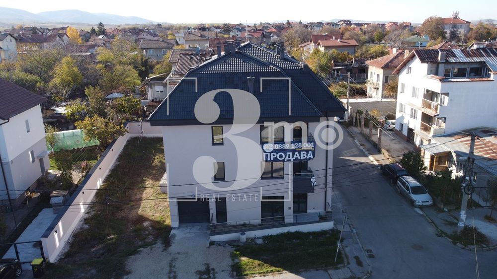 Продава се Тристаен апартамент в София, Суходол - 74 кв.м за 1693 €/кв.м - Снимка #2