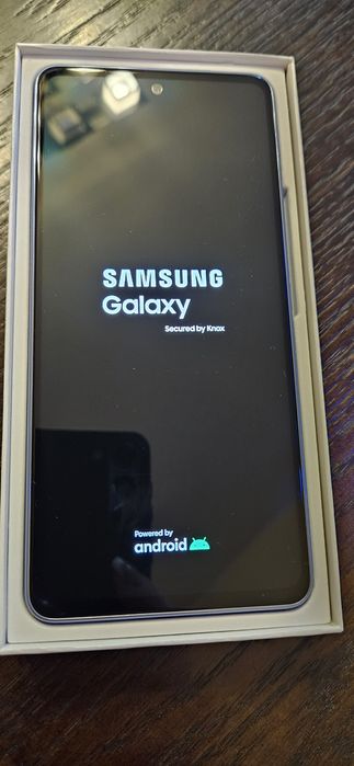 Продавам Samsung Galaxy A53 5G
