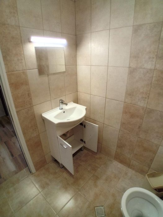 Дава се под наем Двустаен апартамент в Пловдив, Остромила - 70 кв.м за 350 € - Снимка #4