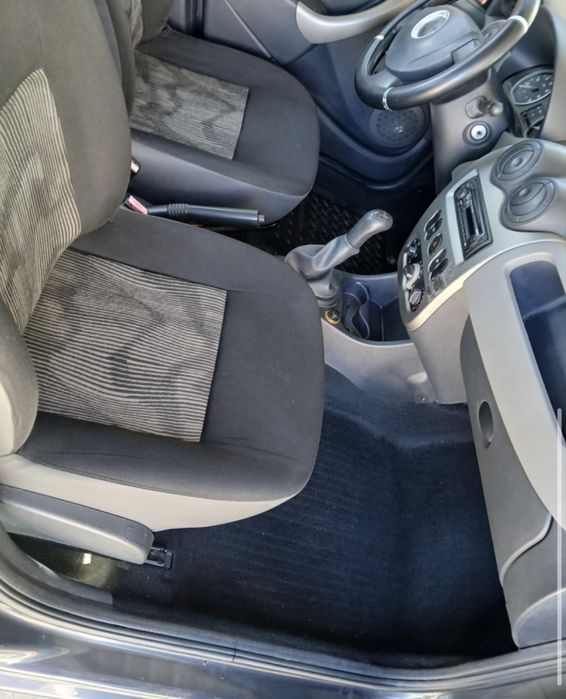 Sandero 2009 cu 66.000 Km, Nou