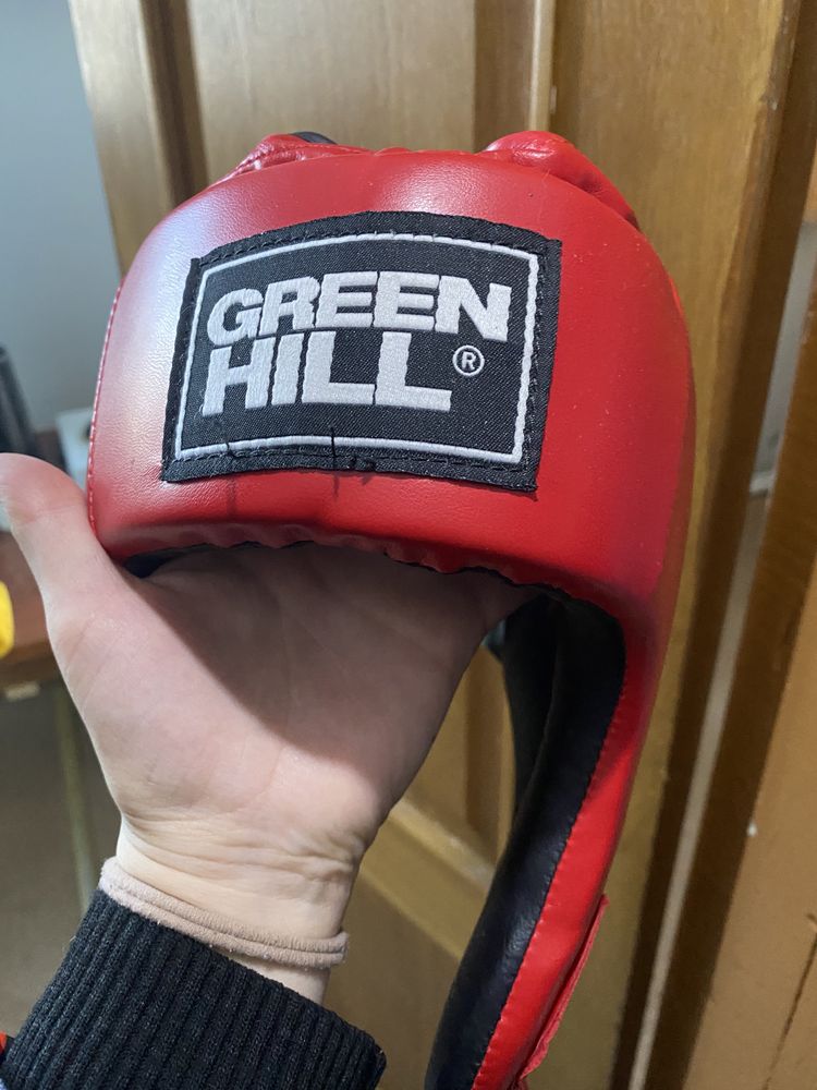 Продам шлем для бокса и таэквондо