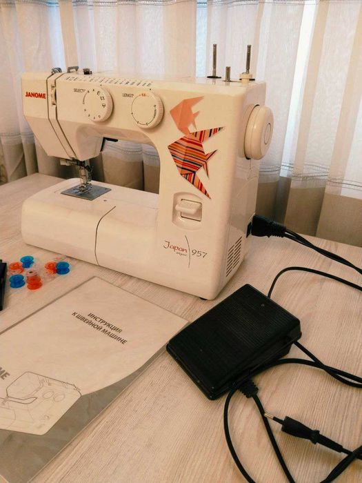 Продаю швейную машину JANOME