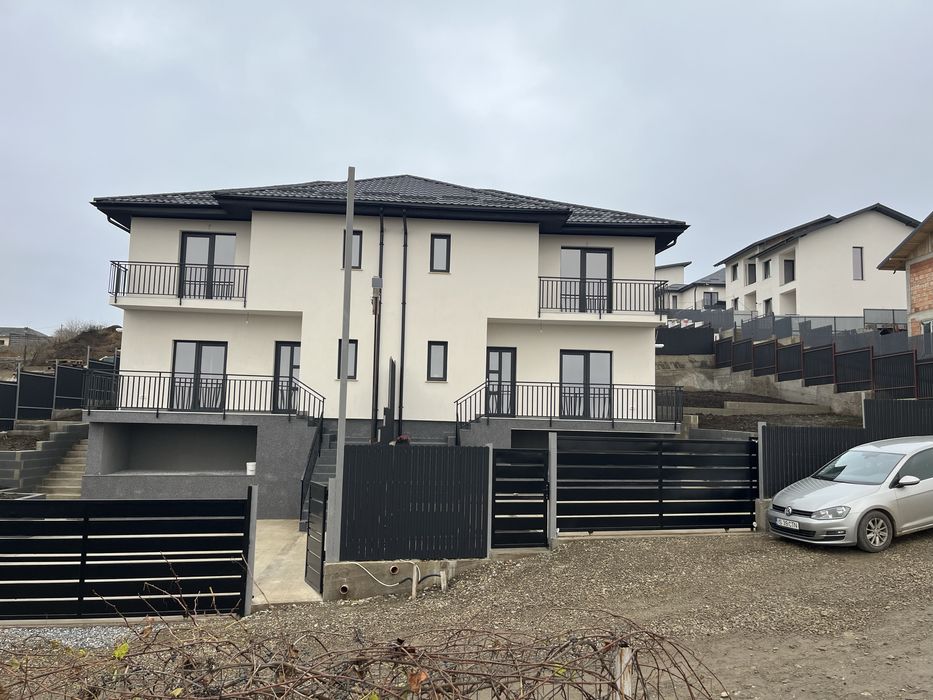 Vila tip duplex la cheie
