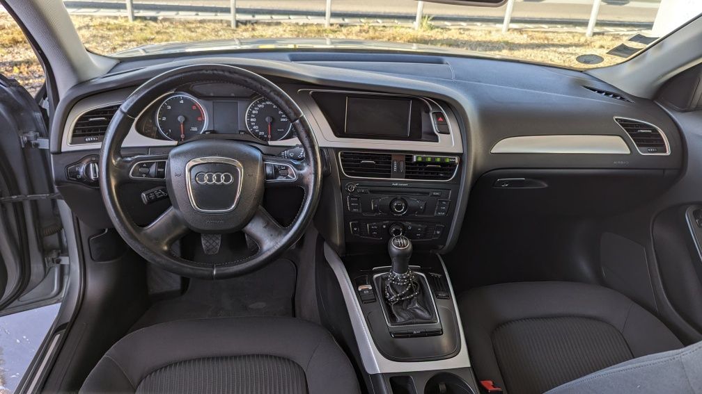 Audi A4 B8 avent 2011