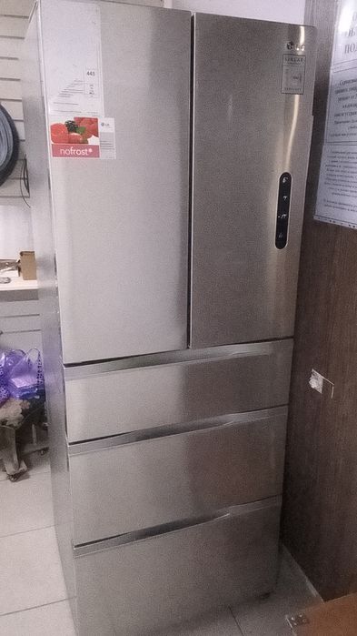 Холодильник LG рабочий