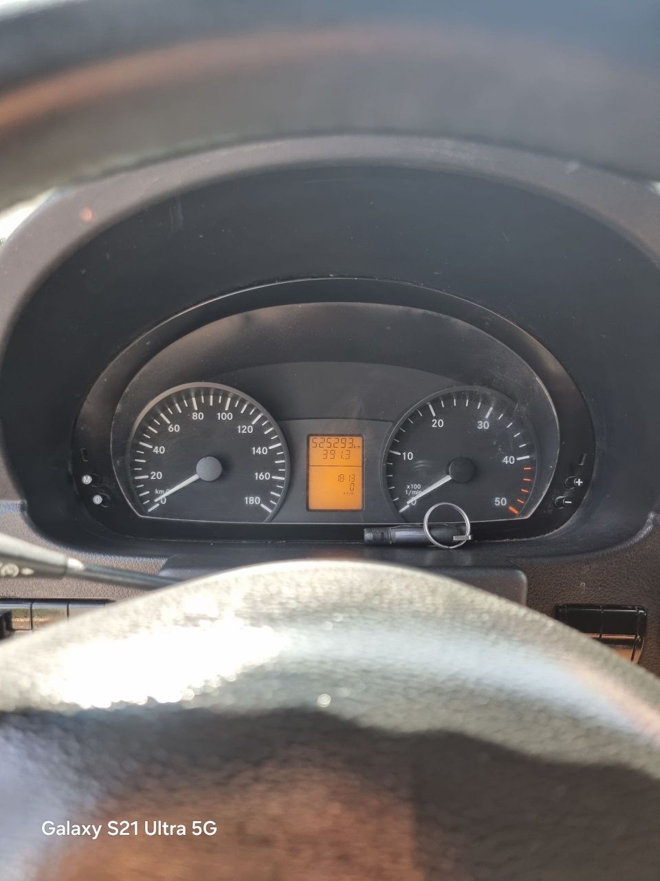 Sotiladi sprinter max motor 104 yili 2009