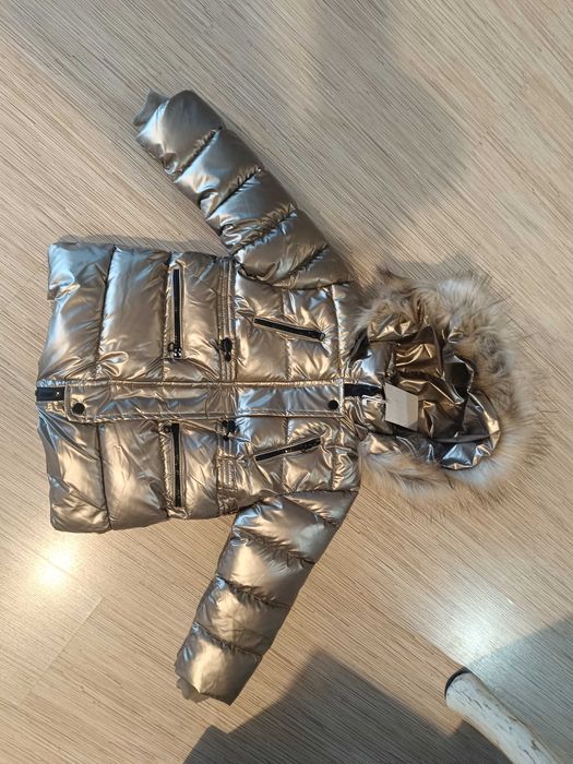 Детско яке за момиче с пухкава яка