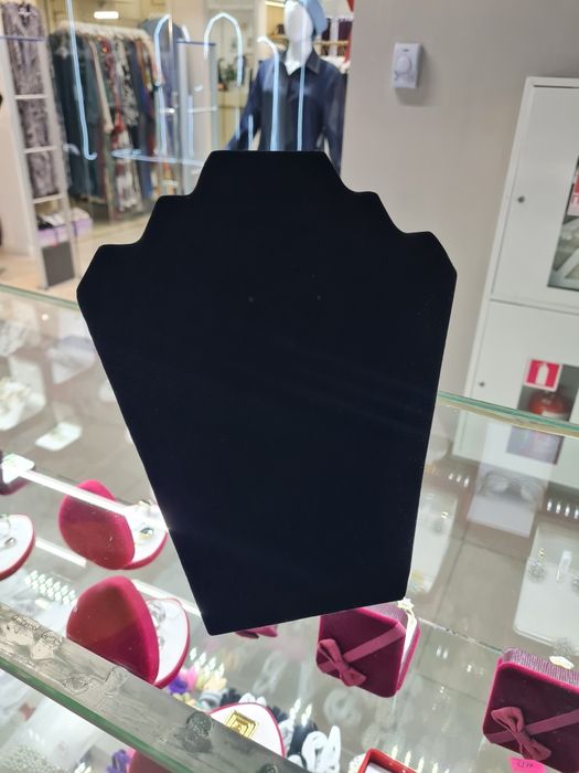 Бюст для украшений бархатный