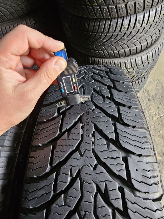 4 anvelope iarna 235 85 16 Nokian 11mm 2019